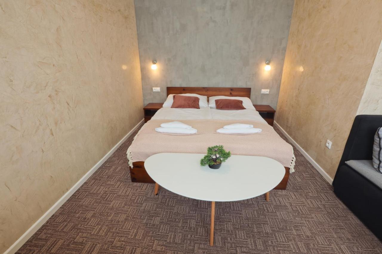 Hotel Slanica นาเมสโตโว ภายนอก รูปภาพ