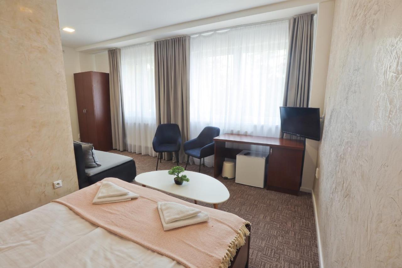 Hotel Slanica นาเมสโตโว ภายนอก รูปภาพ