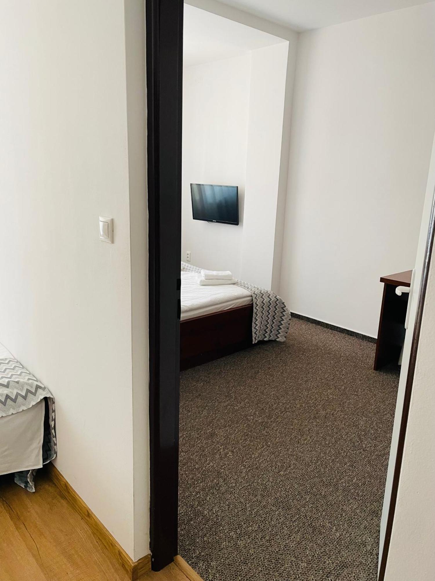 Hotel Slanica นาเมสโตโว ภายนอก รูปภาพ